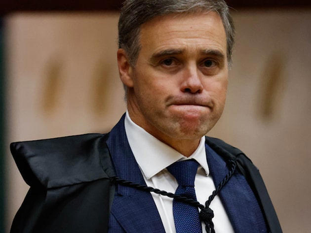 Avião com ministro André Mendonça tem decolagem abortada após falha mecânica em Brasília