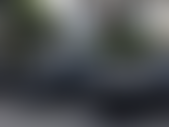 Operação da Polícia Civil cumpre mandados contra grupo que usava crachás e uniformes falsos do INSS para aplicar golpes em idosos na Zona Leste de São Paulo.