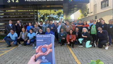 Equipe do Hospital Bom Pastor realiza ação de conscientização sobre doação de órgãos durante encontro de aposentados do Inprev