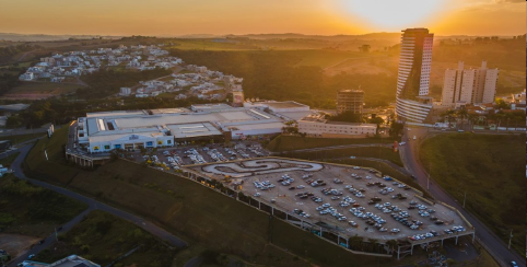 Via Café Shopping Center, em Varginha, se prepara para a reta final de 2026 com expectativa de aumento nas vendas e foco em grandes datas comerciais
