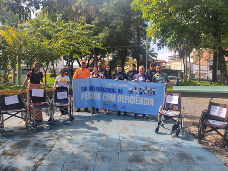 GCM e CODEVA realizam blitz educativa em Varginha pelo Dia Internacional das Pessoas com Deficiência