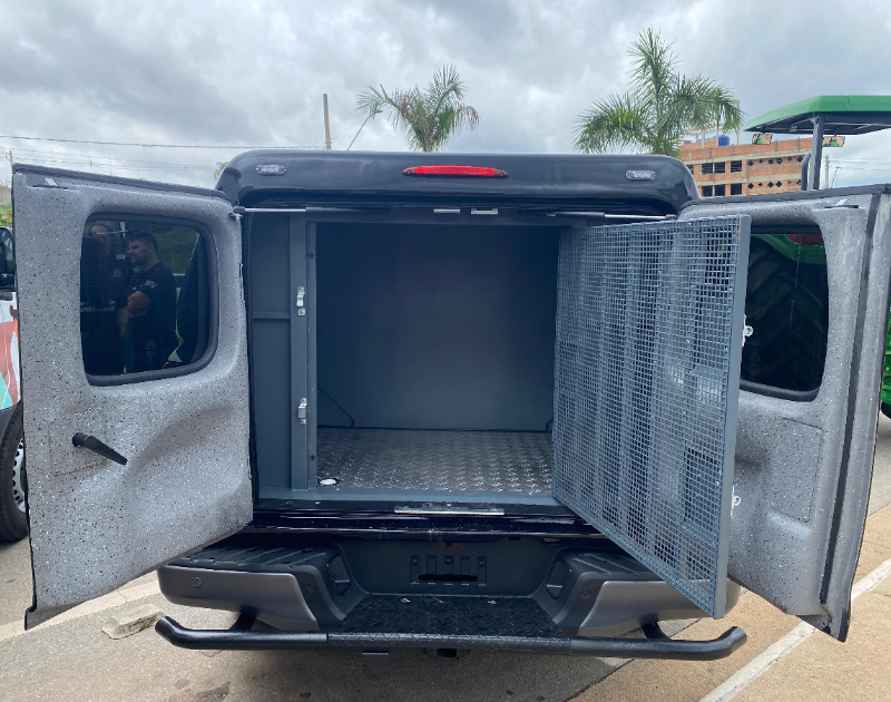 Tentativa de contato por Pix leva à prisão por violência doméstica no Centro-Oeste de Minas