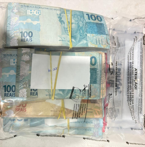 Polícia apreende R$ 120 mil e equipamentos usados em adulteração de veículos em MG