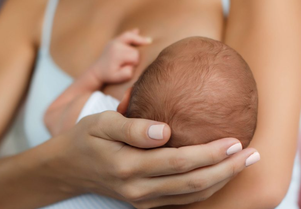 Amamentação como prioridade: programas e ações garantem saúde materno-infantil em Minas
