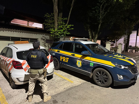 PRF prende mulher que fazia escolta de carga por furto em restaurante na BR-381