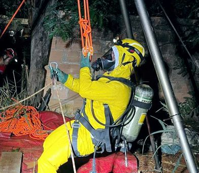 Bombeiros enfrentam cenário grotesco para resgatar corpo de mulher em Pompéu