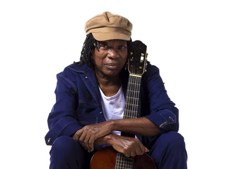 Milton Nascimento recebe título de Doutor Honoris Causa da Fiocruz