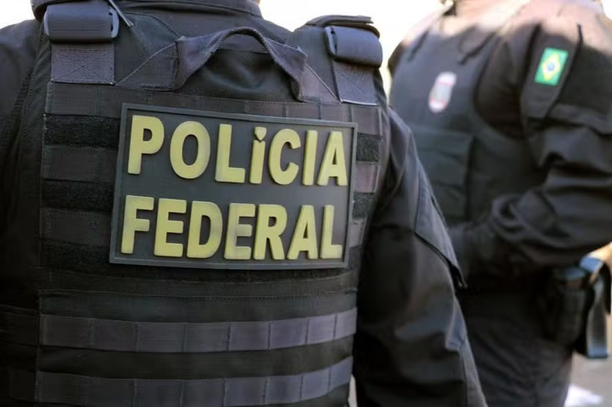 Polícia Federal deflagra operação integrada contra tráfico e lavagem de dinheiro em 15 estados