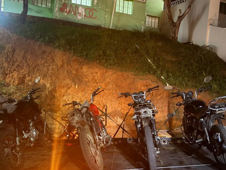 Motocicletas usadas em ‘rolezinhos’ são apreendidas durante operação da PM em Caratinga