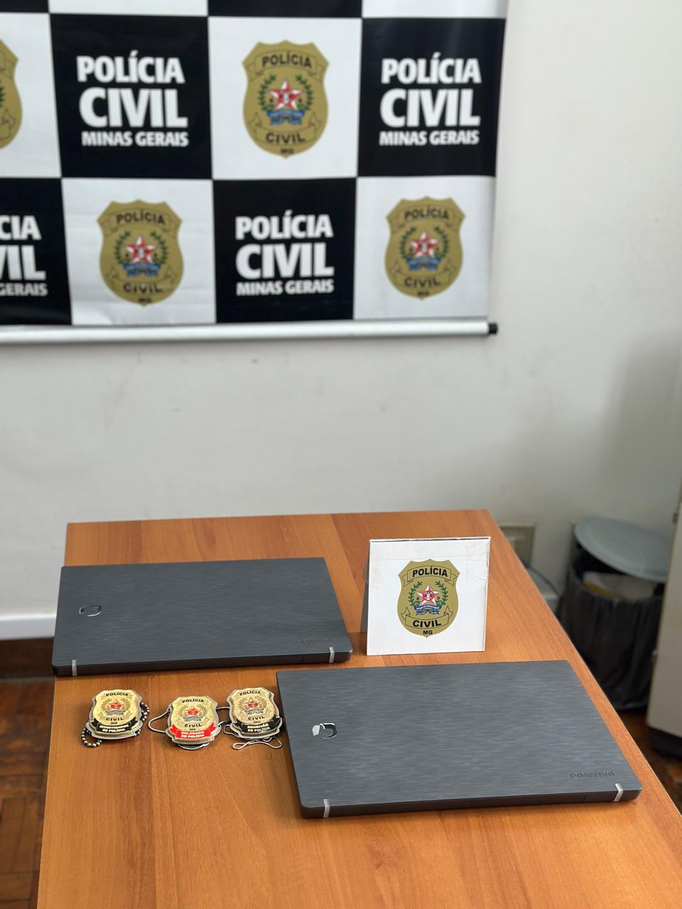 Polícia Civil recupera notebooks roubados da Casa da Mulher em Machado