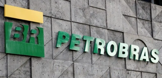 Petrobras lança plano de demissão voluntária para até 1,1 mil funcionários