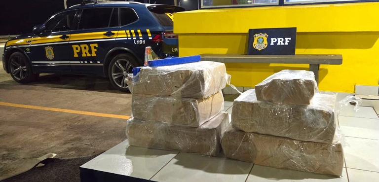 Polícia Rodoviária Federal intercepta carga de drogas após fuga em alta velocidade