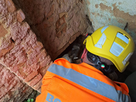 Bombeiros resgatam filhote de gato preso há dois dias em Cruzília