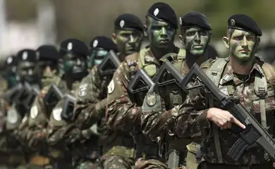Jovens têm até hoje para fazer o alistamento militar obrigatório