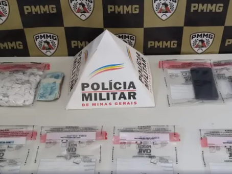 Polícia Militar prende dois homens por tráfico de drogas no Parque Residencial Murad, em Varginha