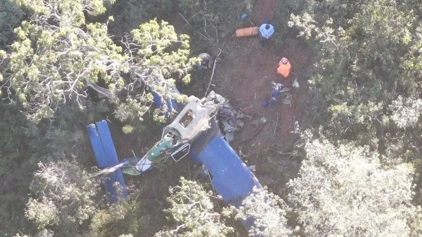 Avião agrícola cai em área de mata em Minas Gerais e piloto morre