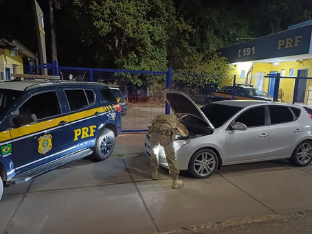 Veículo furtado com sinais de adulteração é recuperado pela PRF na BR-381, em Sabará