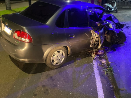 Jovem morre e outro fica ferido após grave acidente na Avenida Zezé Amaral, em São Sebastião do ParaÃso