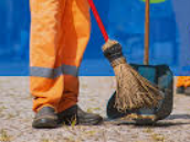 Manutenção viária e limpeza urbana mobilizam equipes em diferentes pontos de Varginha