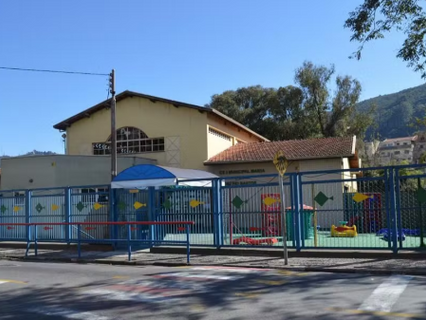 Lei cria vale-creche para garantir vagas a criancas sem atendimento na rede municipal de Pocos de Caldas