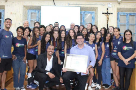 Wesley Gonçalves recebe homenagem da Câmara de Varginha por atuação no voleibol e formação de atletas