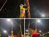 Bombeiros resgatam pombo preso em poste de iluminação no centro de Pouso Alegre