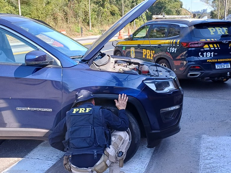 Veículo furtado em Niterói é recuperado pela PRF em Juiz de Fora