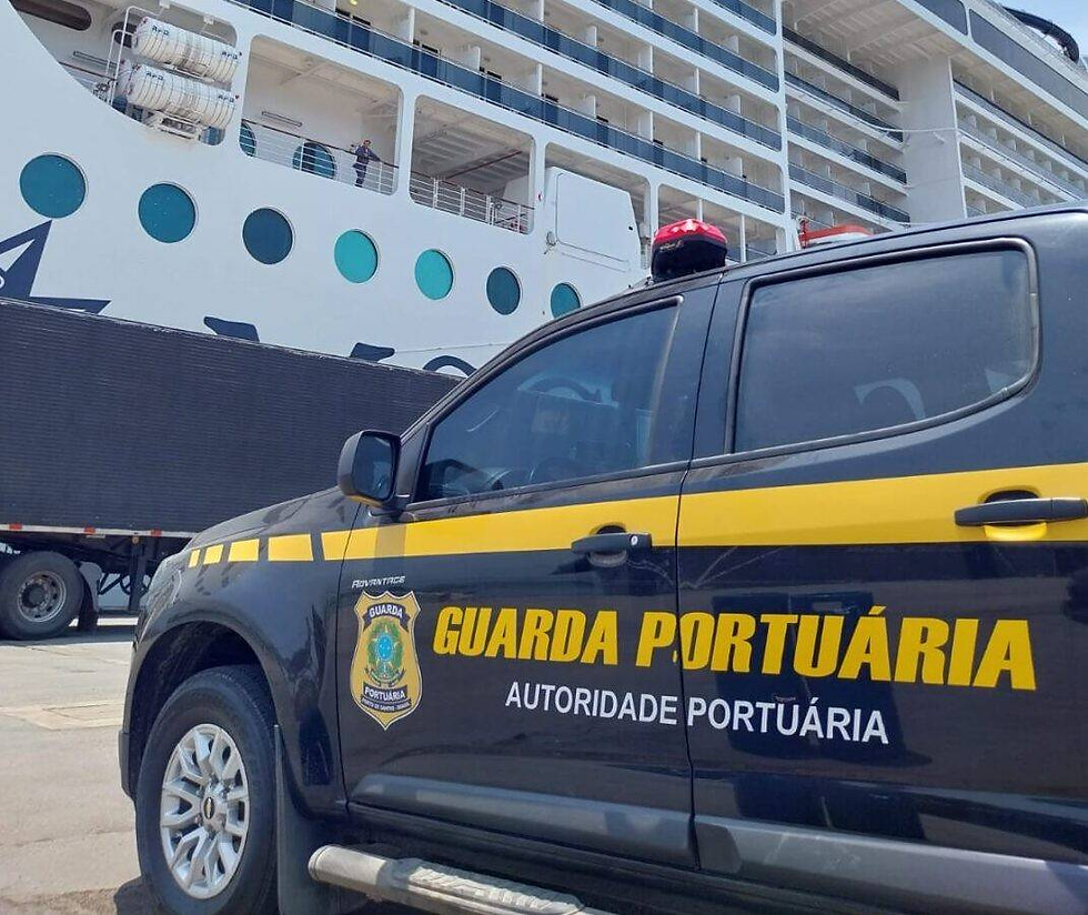 TST reconhece dano moral a guarda que usou colete masculino vencido no Porto de Vitória