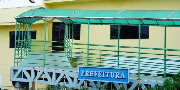 Carmo do Rio Claro lança seleção com salário de até R$ 3 mil na saúde