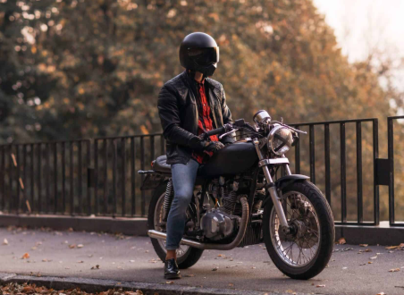 Justiça nega indenização a motociclista ferido durante corrida por aplicativo
