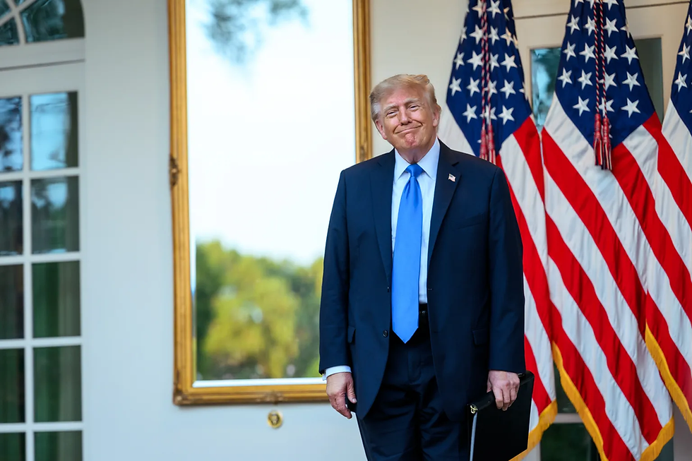  Trump diz que não vai frear avanço da IA e quer renomeá-la para "superinteligência"