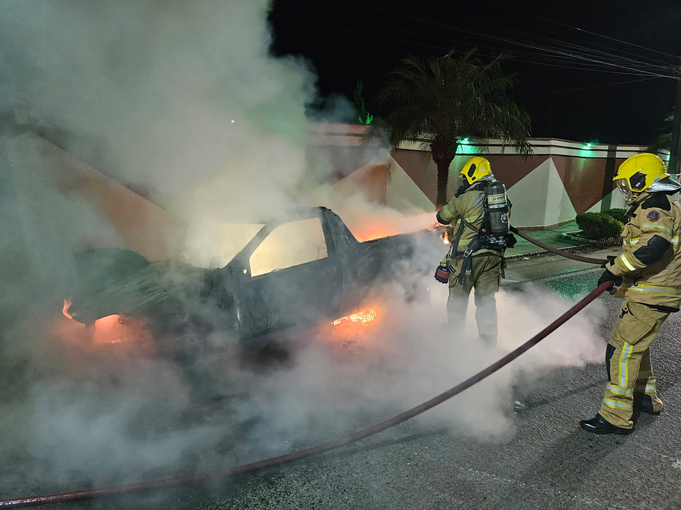 Estampido antes de incêndio levanta suspeita em caso de carro destruído por chamas em Pouso Alegre