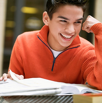 étudiant heureux