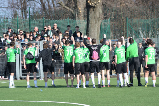 Trzy gole i trzy punkty seniorów