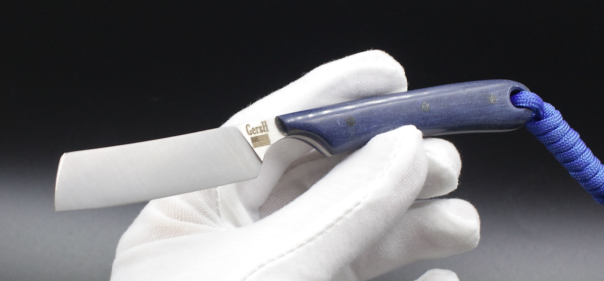 Blue and Black Razor