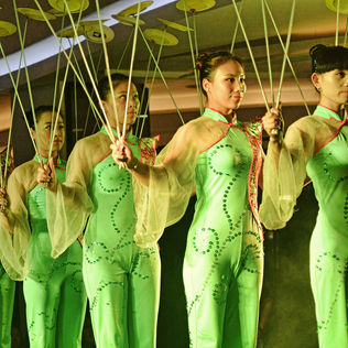 The Spectacular Chinese Acrobatic