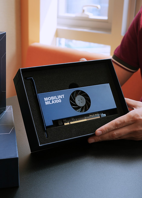 Mobilint MLA100-04.jpg