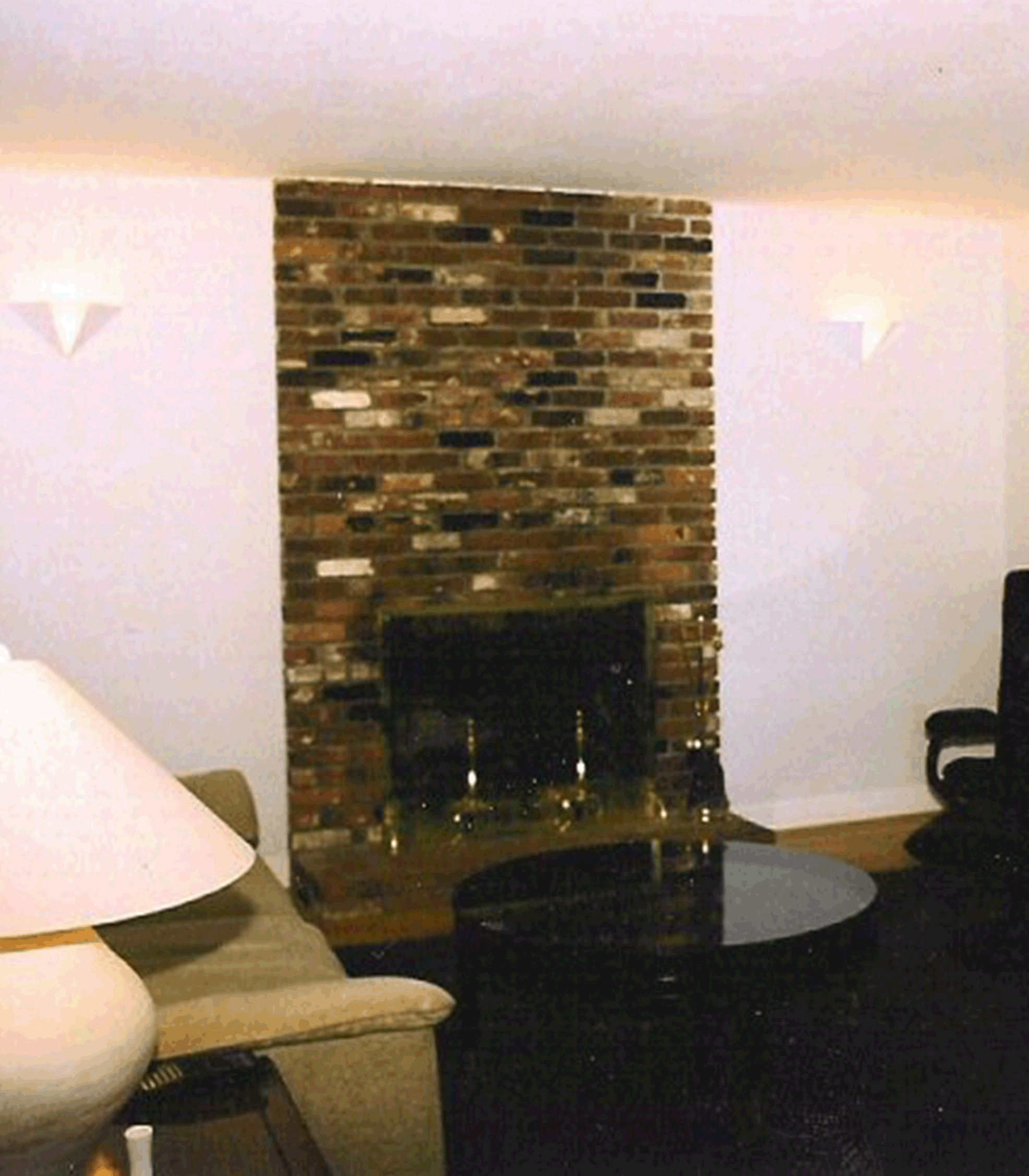 Fireplace-before.gif
