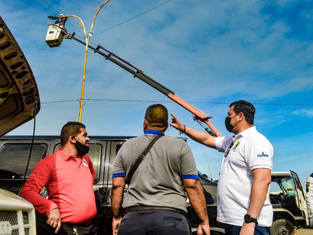 Alcaldía de Mariño instala luminarias en el terminal de Pasajeros de Porlamar