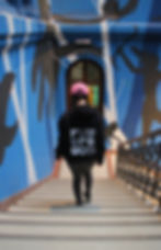 Miniatura: Hoodie negro Futuro espalda blanco