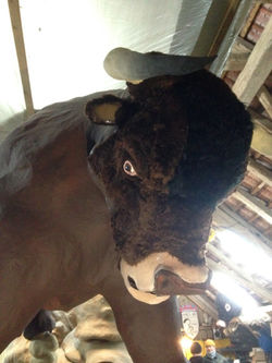 Gebastelter Stier