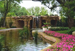 Botanical Gardens 20 Min Away