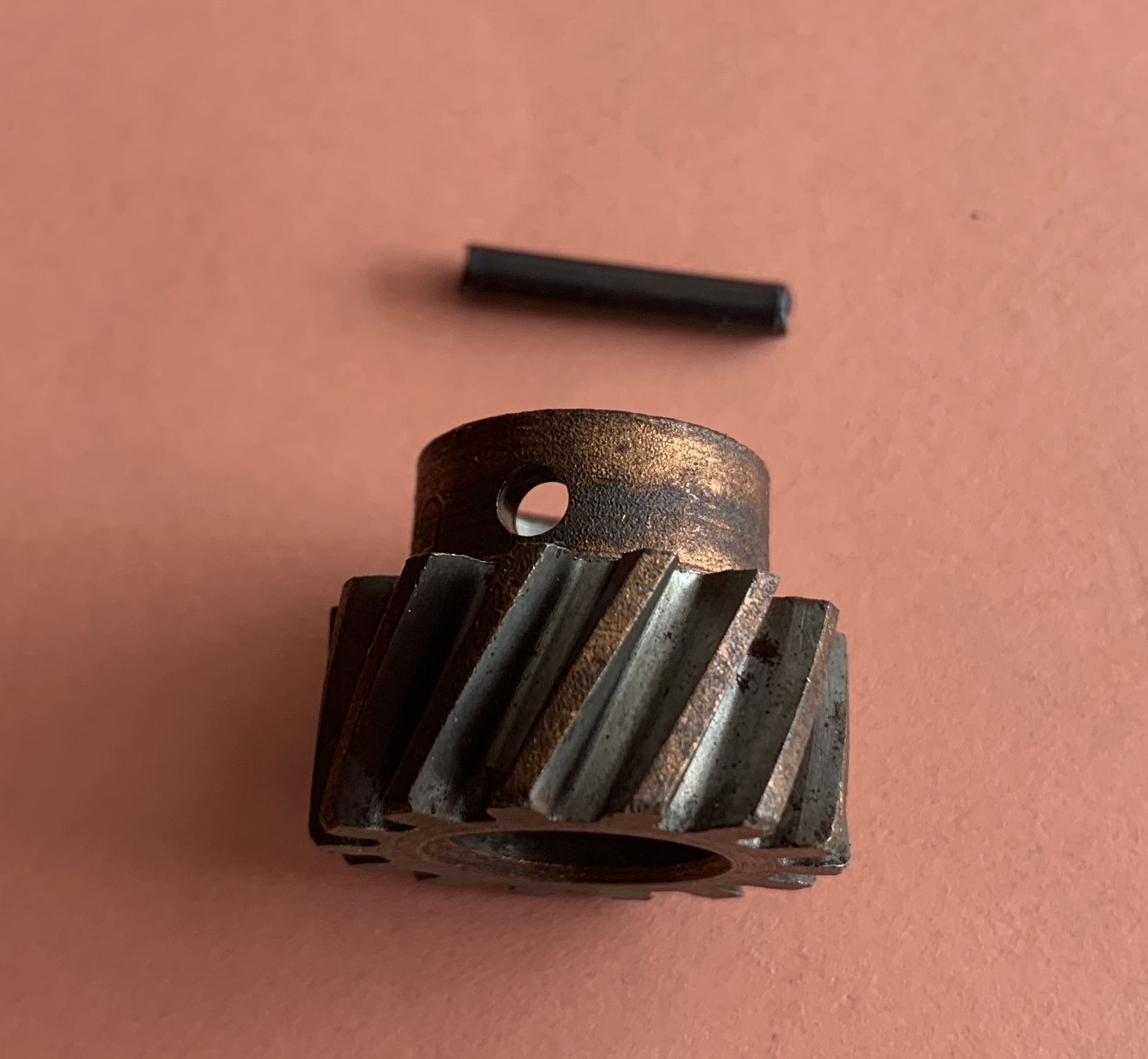 1940 to 1942 Four Distributor Shaft Gear Drive