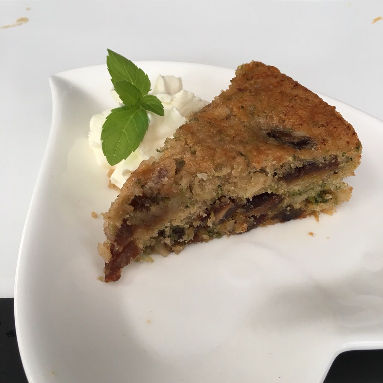 Date and Zucchini Cake