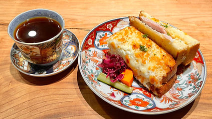 角裏（Kadoura）