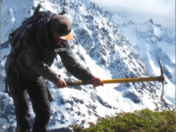 "Cantonniers d'altitude",  une immersion dans l'Oisans sauvage...