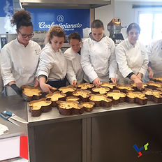 lezione della preparazione di colombe pasquali