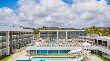 Piscina externa no Grand Oca Maragogi All Inclusive Resort