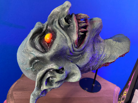 Halloween Prop/Horror Décor-Vampire Head-"Count Neville" (THE MASTER Variant)