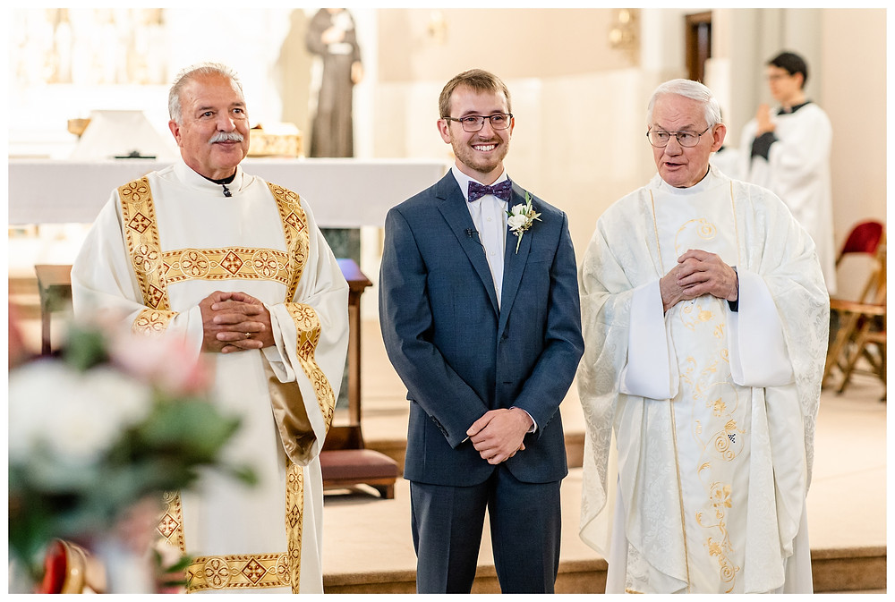 Josh and Andrea light airy joyful style wedding photography husband and wife photographer team michigan pictures photo shoot poses Aquinas College venue Thousand Oaks Golf Club fall bride and groom